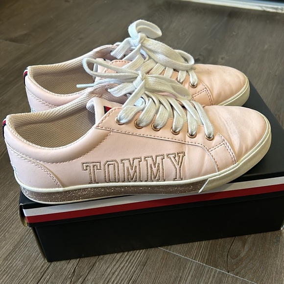Pink Tommy Hilfiger - Picture 6 of 6